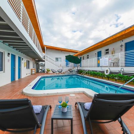Cozy 1 Bedroom With Pool Steps From The Beach #41 Голливуд Экстерьер фото