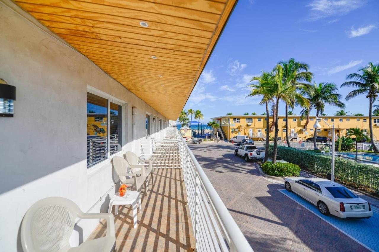 Cozy 1 Bedroom With Pool Steps From The Beach #41 Голливуд Экстерьер фото