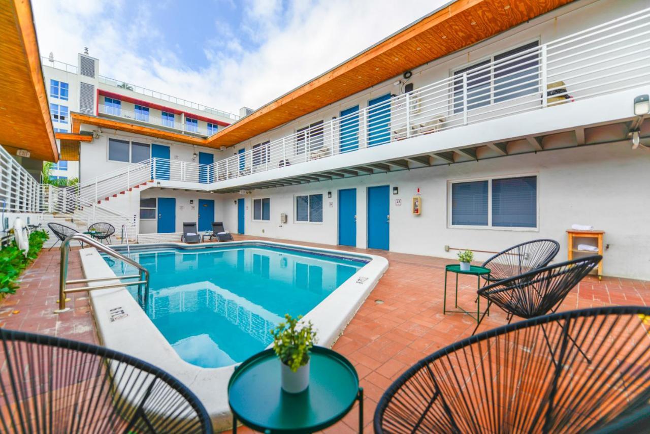 Cozy 1 Bedroom With Pool Steps From The Beach #41 Голливуд Экстерьер фото
